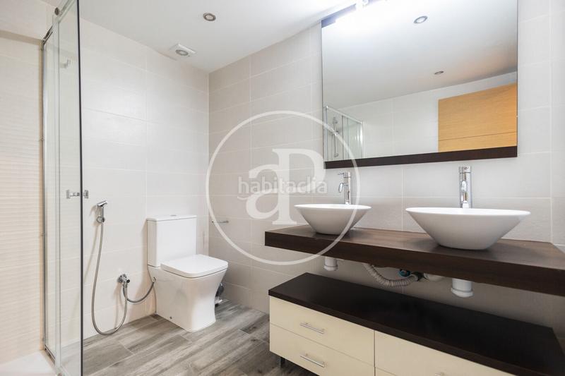 Foto 44e9f5b8-0bea-4601-95fc-16004227837a. Alquiler loft piso en alquiler en av. de giorgeta en Valencia