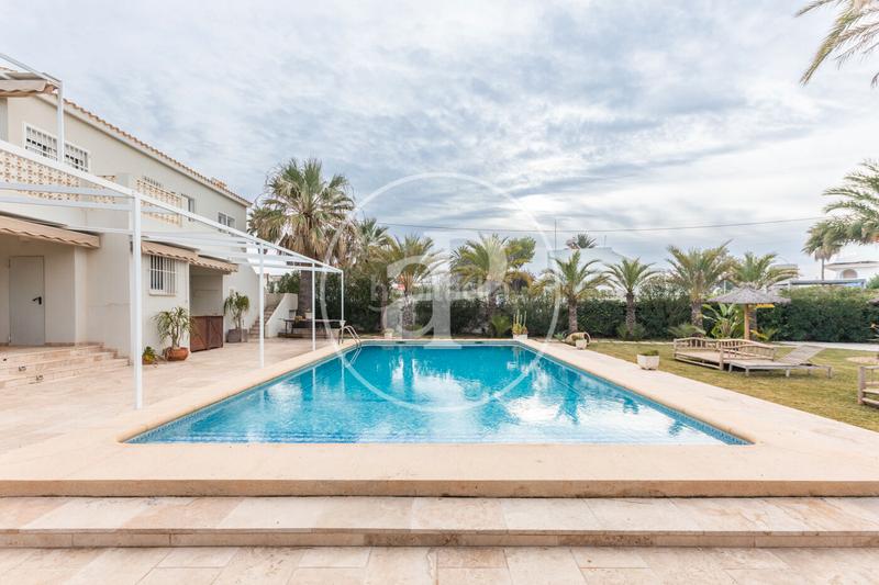 Foto 8daa93ae-edb4-409f-ab8d-c861d16fa0dc. Lloguer casa amb calefacció aparcament piscina a Dénia