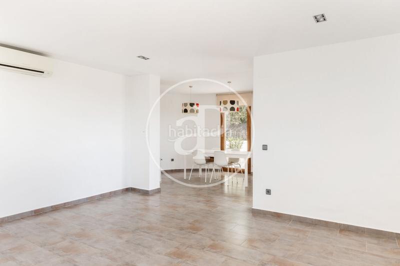 Foto 58d1af30-6312-431c-84a2-c6a216a3277d. Casa con riscaldamento parcheggio piscina in El Bosque Chiva