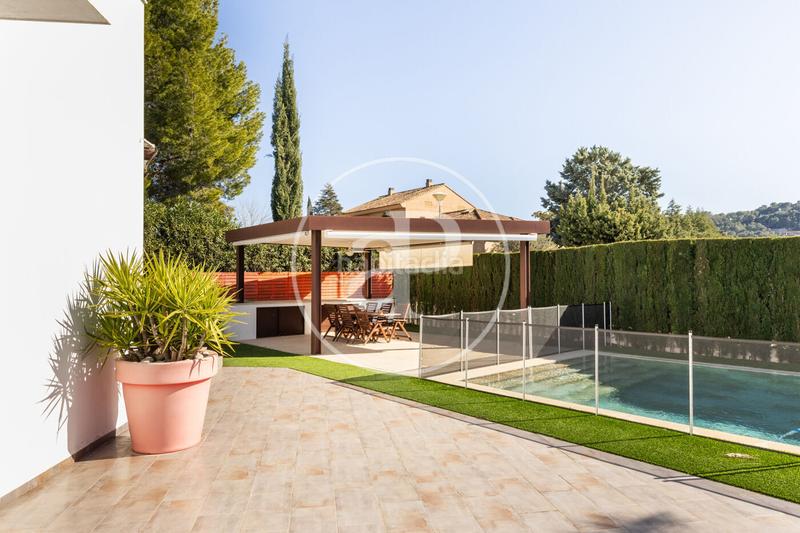 Foto f171755a-9cc0-451c-94be-4d28e0e73305. Casa con riscaldamento parcheggio piscina in El Bosque Chiva
