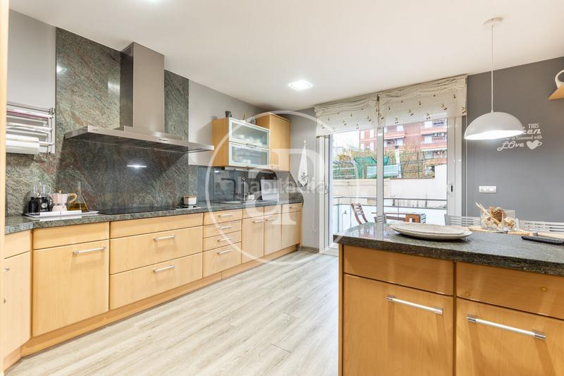 Foto f5cb4d59-4d09-4714-9084-767e7ffd7695. Casa adosada casa en venta en el centro en Centre Sabadell