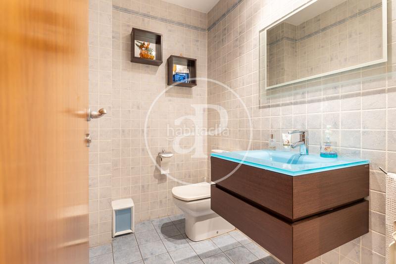 Foto faa8ce15-7e1c-45c5-9cf6-1157263f727c. Casa adosada casa en venta en el centro en Centre Sabadell