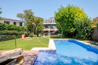 Location Maison jumelée à Eixample. Casa en alquiler en el golf