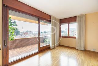 Casa  Carrer de capellades. Casa en venta en vallcarca