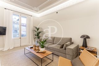 Miete Etagenwohnung  Rambla de catalunya. Piso en alquiler en rambla catalunya eixample esquerra