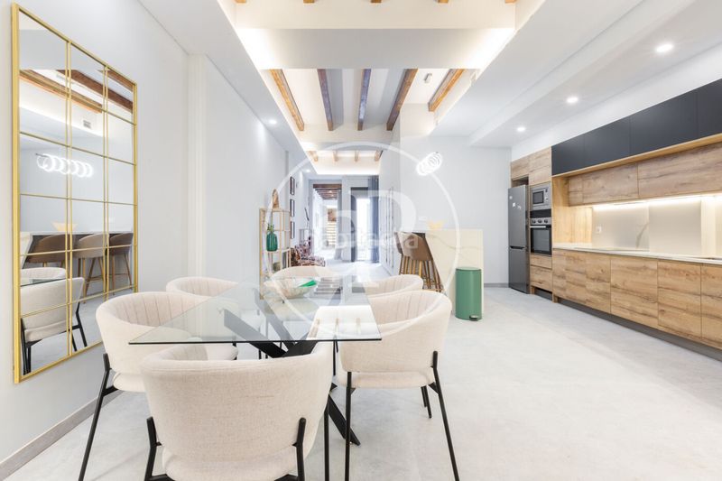 Foto 0a01e756-e39c-44e4-b6cf-64d2922bafb4. Dúplex amb calefacció piscina a El Botànic Valencia