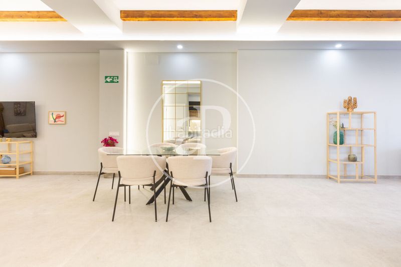 Foto 4ea70de2-6e59-4404-850c-c23893c46a96. Dúplex amb calefacció piscina a El Botànic Valencia