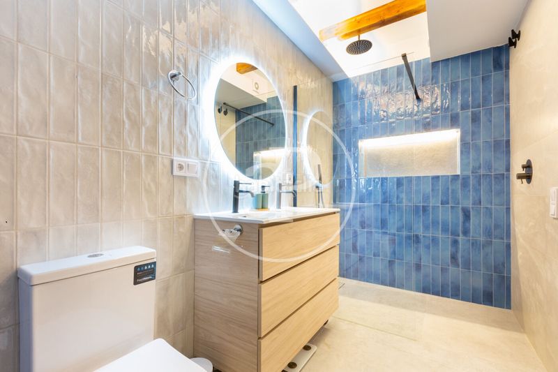 Foto b4b5bd8a-3271-4def-be7d-1f25a0079e5d. Dúplex amb calefacció piscina a El Botànic Valencia