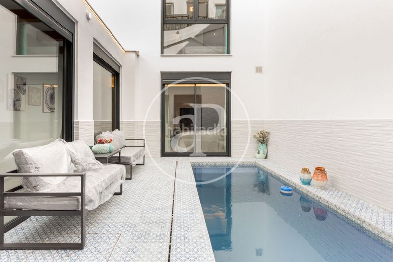 Foto bc1b9d20-1d9b-4b77-9961-a3eb6af620da. Dúplex amb calefacció piscina a El Botànic Valencia