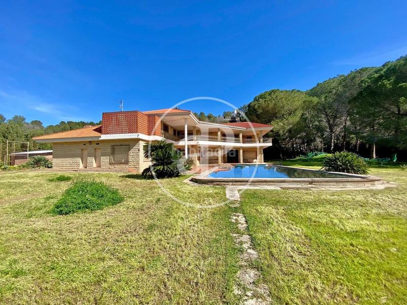 Foto b7bc7b1e-968d-4959-98d2-20691b7c13df. Casa chalet exclusivo en venta en gandía en Urbanizaciones Gandia
