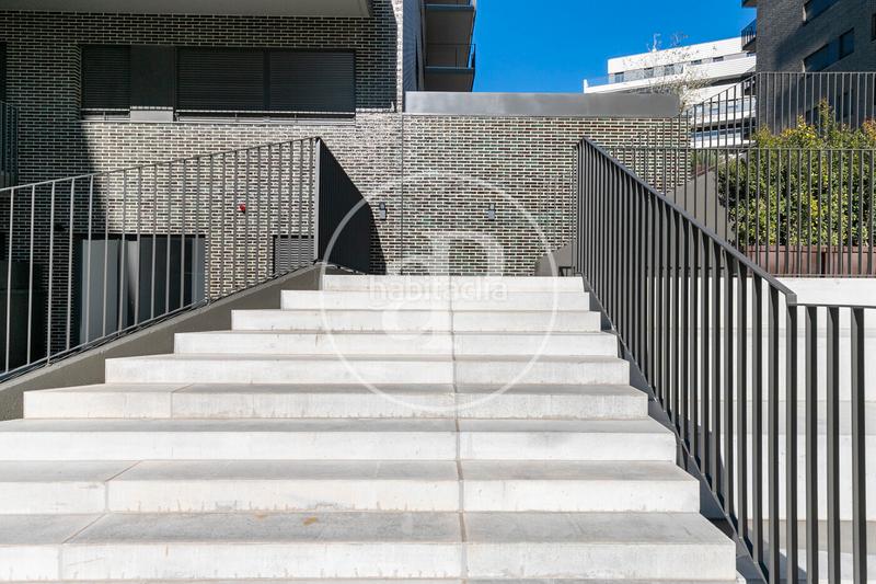 Foto e00bc95a-6544-4f75-8677-4b01e4720150. Alquiler piso  en alquiler en Finestrelles en Esplugues de Llobregat