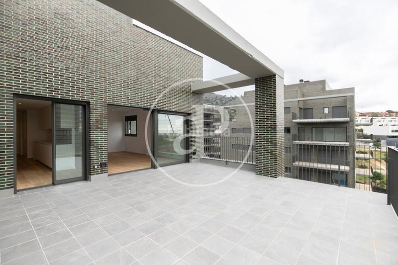 Foto 3f938843-35e5-4300-be01-02635157c9f5. Lloguer pis amb calefacció aparcament piscina a Finestrelles Esplugues de Llobregat