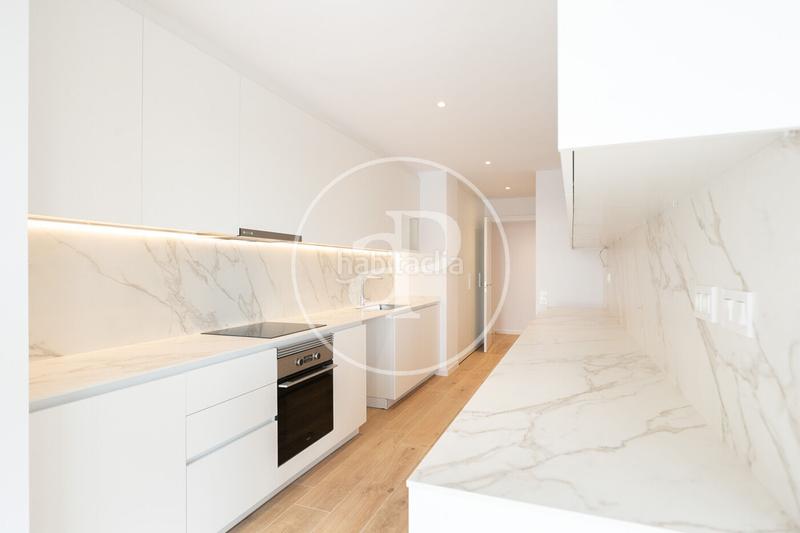 Foto 0100f541-bc1a-4e69-ac6a-90e90ce246c3. Rent flat with heating parking pool in Finestrelles Esplugues de Llobregat