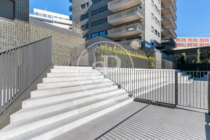 Foto 3ee63a11-7a6e-4385-83f8-168554f1f4c4. Rent flat with heating parking pool in Finestrelles Esplugues de Llobregat