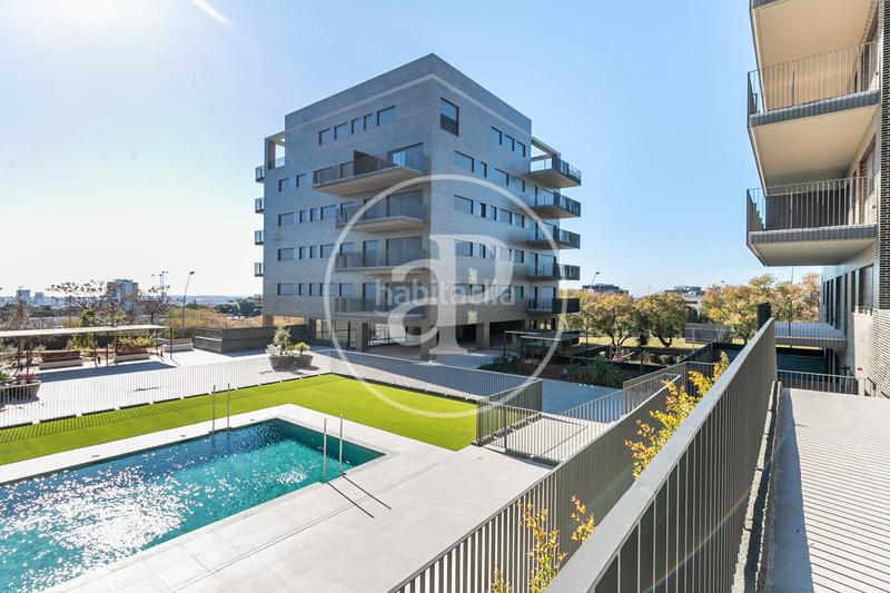 Foto 831264ca-9a29-4fff-a0fd-7446b3cb51d0. Rent flat with heating parking pool in Finestrelles Esplugues de Llobregat