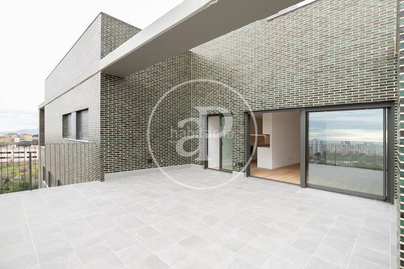 Foto 9c1904d6-974b-451b-91b8-d55856fd7c94. Rent flat with heating parking pool in Finestrelles Esplugues de Llobregat