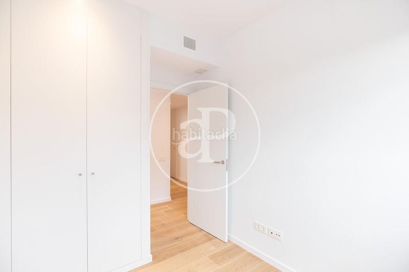 Foto b45225cf-1c16-467c-a274-5daafe02fa99. Rent flat with heating parking pool in Finestrelles Esplugues de Llobregat