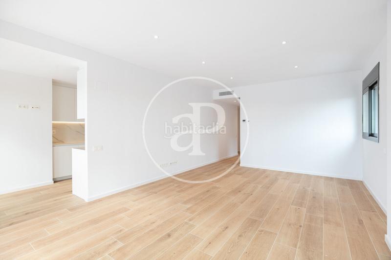 Foto cbad0fce-7d26-4bbd-8cd6-83b099d68c8d. Rent flat with heating parking pool in Finestrelles Esplugues de Llobregat