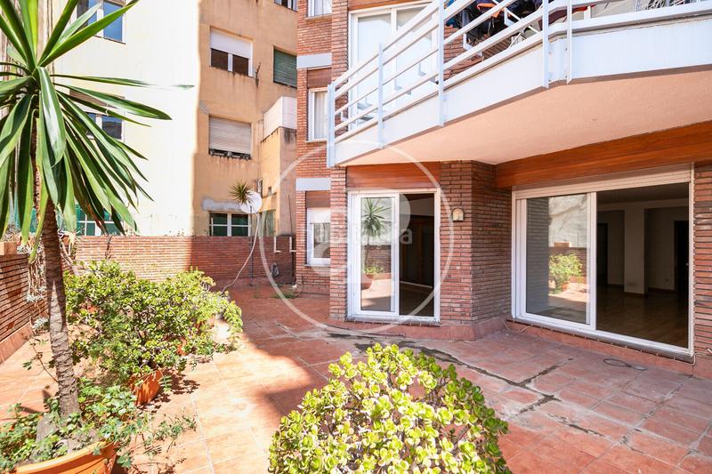 Foto dbe3bc23-e940-404c-a745-bf3ec46ad5e2. Piso  en venta en sant antoni en La Nova Esquerra de l´Eixample Barcelona