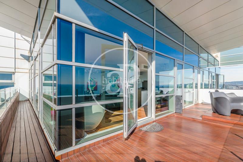 Foto 15072967-7373-478f-b6ca-31a4753c6539. Lloguer àtic amb calefacció aparcament a Poblenou Barcelona