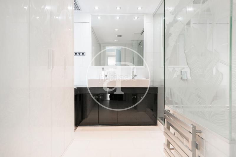 Foto 2d5dc793-0d00-4305-b5e3-d43a182b7c72. Rent penthouse with heating parking in Poblenou Barcelona