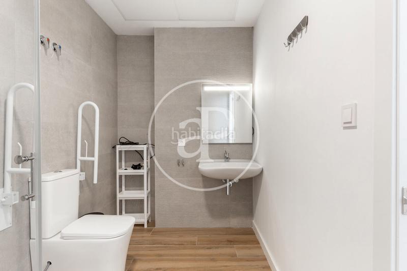 Foto e81627ba-4c5a-4d9a-857e-a672ae78c108. Loft apartamento turístico en venta en benicalap en Valencia