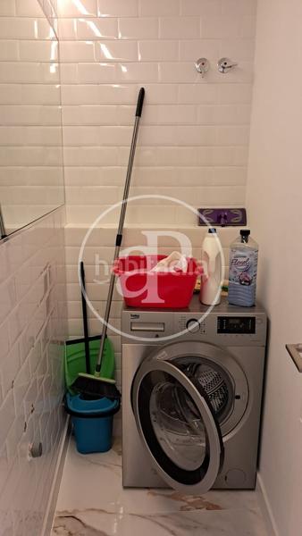 Foto cbeb92ea-7873-4c31-8405-d2e2f4784832. Rent flat with heating in La Seu Valencia