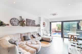 Location Maison jumelée  Carrer de santa perpètua. Casa en alquiler en gràcia