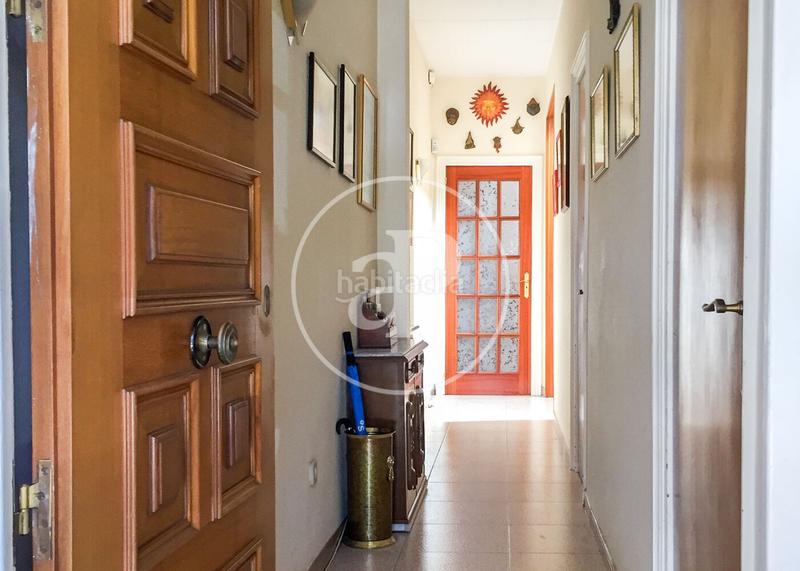 Foto 0e5dab61-1a60-472f-931d-9d5a549fb519. Casa  en venta en Ca n'Aurell Terrassa