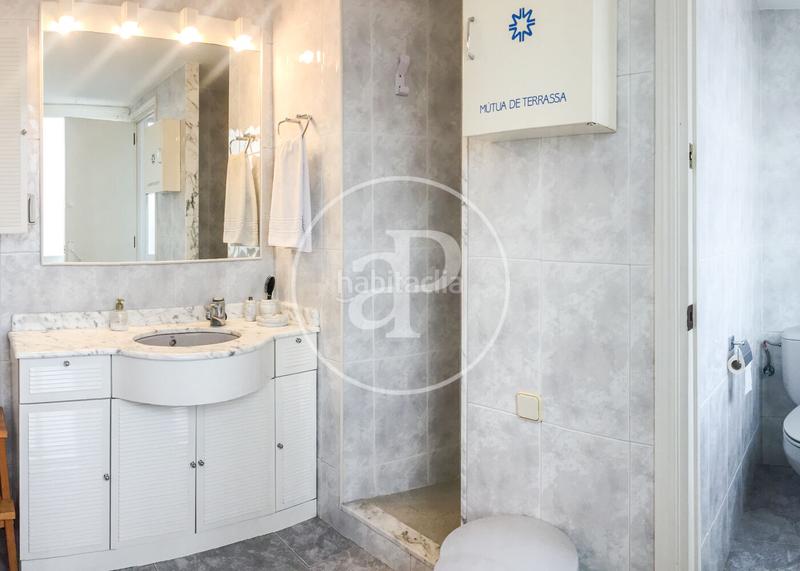 Foto efe90cd4-abab-4bc0-b098-79a46f641de0. Casa  en venta en Ca n'Aurell Terrassa