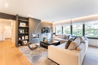 Location Appartement à Golf-Can Trabal. Ático en alquiler en sant cugat