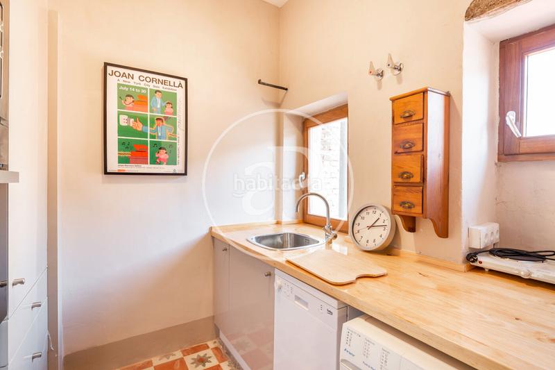 Foto d1b8255e-4a58-47b3-b9c0-8aef732d976a. Alquiler casa  en alquiler en en corts en Na Rovella - Hermanos Maristas Valencia