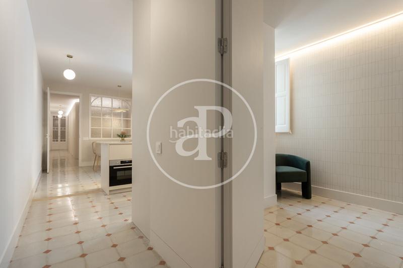 Foto 12704243-f01a-4328-ab05-bb6ad00bf8ba. Piso  en venta en la calle valencia en Dreta de l´Eixample Barcelona