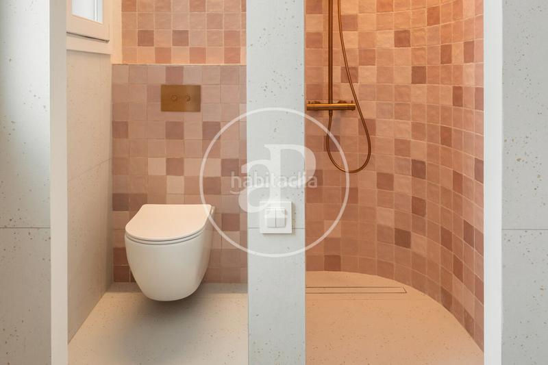 Foto 8907475a-20cf-4c05-90c7-f21b418703bb. Piso  en venta en la calle valencia en Dreta de l´Eixample Barcelona