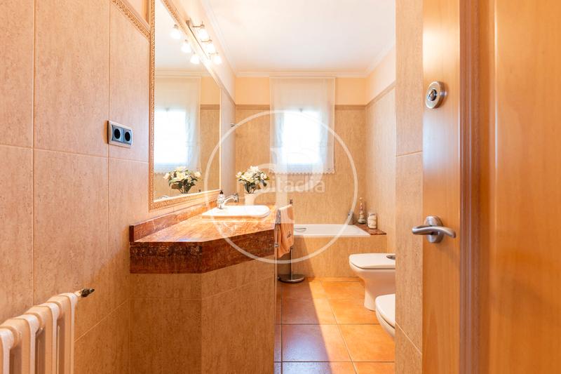 Foto 3b27557f-cfc2-483d-a5b2-79753fec5b08. Casa con riscaldamento parcheggio in El Racó-Sant Feliu del Racó Castellar del Vallès