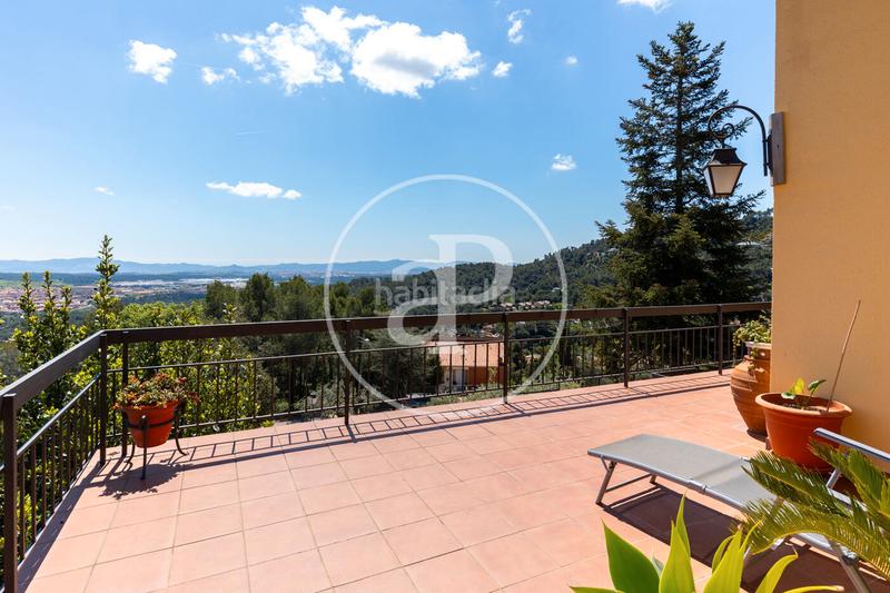 Foto 5af8ae9b-c756-4f10-90a2-5f24b1dc1ed0. Casa con riscaldamento parcheggio in El Racó-Sant Feliu del Racó Castellar del Vallès