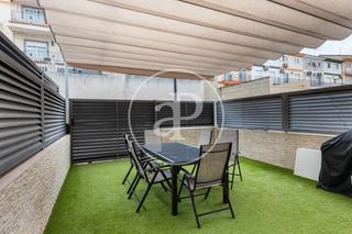 Casa aparellada  Carrer de raimon. Casa en venta en picassent