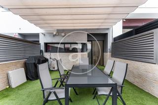 Casa aparellada  Carrer de raimon. Casa en venta en picassent