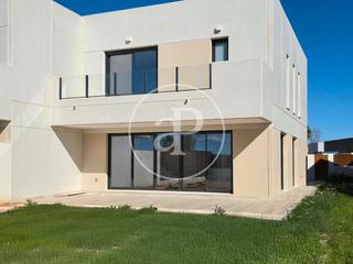 Lloguer Pis  C. feldespat. Casa pareada en alquiler en torre conill