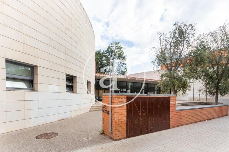 Foto 85a1cabb-b2cc-4b3d-989d-55127e008bd0. Piso oficina en venta en calle alboraya en Trinitat Valencia