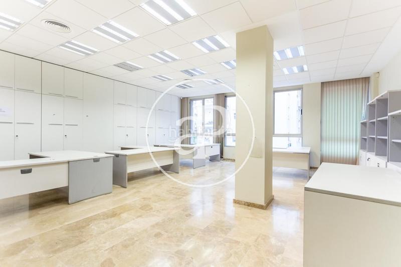 Foto c00bcf78-af99-4ca9-913c-3db118066980. Piso oficina en venta en calle alboraya en Trinitat Valencia