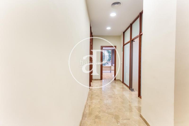Foto c5cebde4-1d61-45a4-a98f-df9a38c8375b. Piso oficina en venta en calle alboraya en Trinitat Valencia