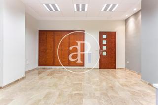 Pis  Carrer d'alboraia. Oficina en venta en calle alboraya