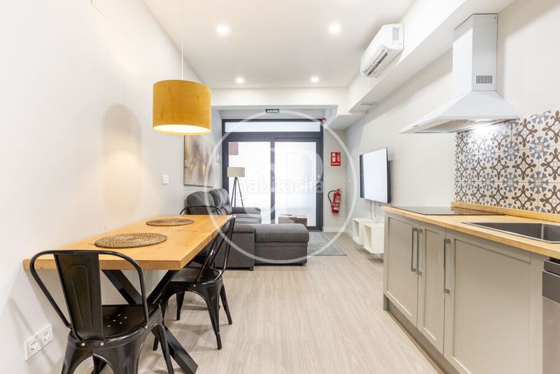 Foto 3256d216-19e5-4912-a6dd-9cce5a484035. Loft amb calefacció a En Corts - Doctor Waksman Valencia