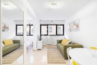 Miete Etagenwohnung  Ronda del general mitre. Piso en alquiler en tres torres