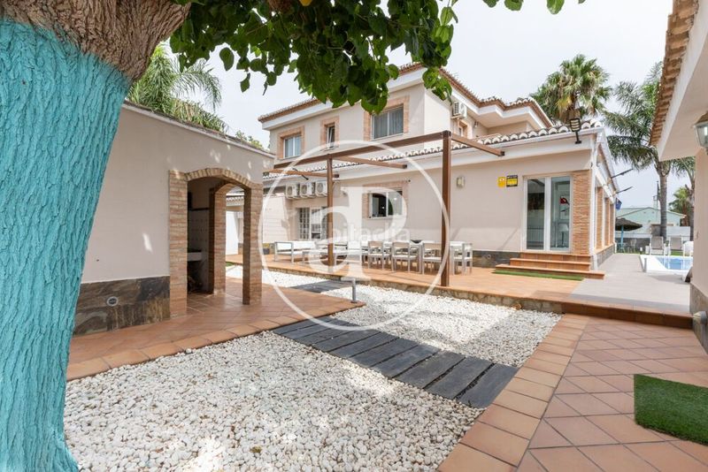 Foto eb733191-246b-4fb6-aeef-7312a97d28dc. Lloguer casa amb calefacció aparcament piscina a Bétera