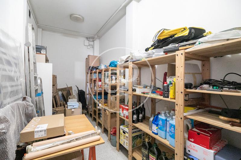 Foto 5271b067-0ad2-4f0c-8d9a-aac70115777c. Casa adossada amb calefacció aparcament a El Camp de l´Arpa del Clot Barcelona