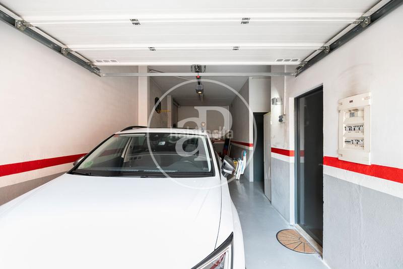 Foto 7f1af36c-47e0-4ce3-8fc6-967f6866bb62. Casa adossada amb calefacció aparcament a El Camp de l´Arpa del Clot Barcelona