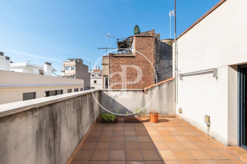 Foto e5c3ddd0-d232-49a6-8ac5-eb934a4664f5. Casa adossada amb calefacció aparcament a El Camp de l´Arpa del Clot Barcelona