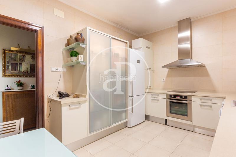 Foto c1bdf9b6-928a-4ebf-a4df-6020879c45b5. Piso  en venta en el centro en Sant Francesc Valencia